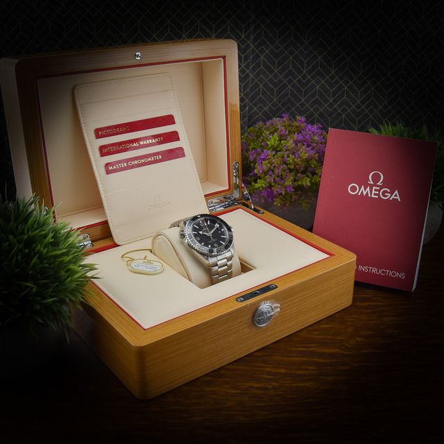 Omega Planet Ocean 215.30.44.21.01.001 Image 5